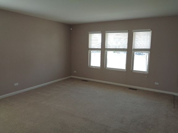 3rd image of 25126 Presidential Ave