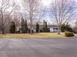 418 E F St, Elkton, VA 22827