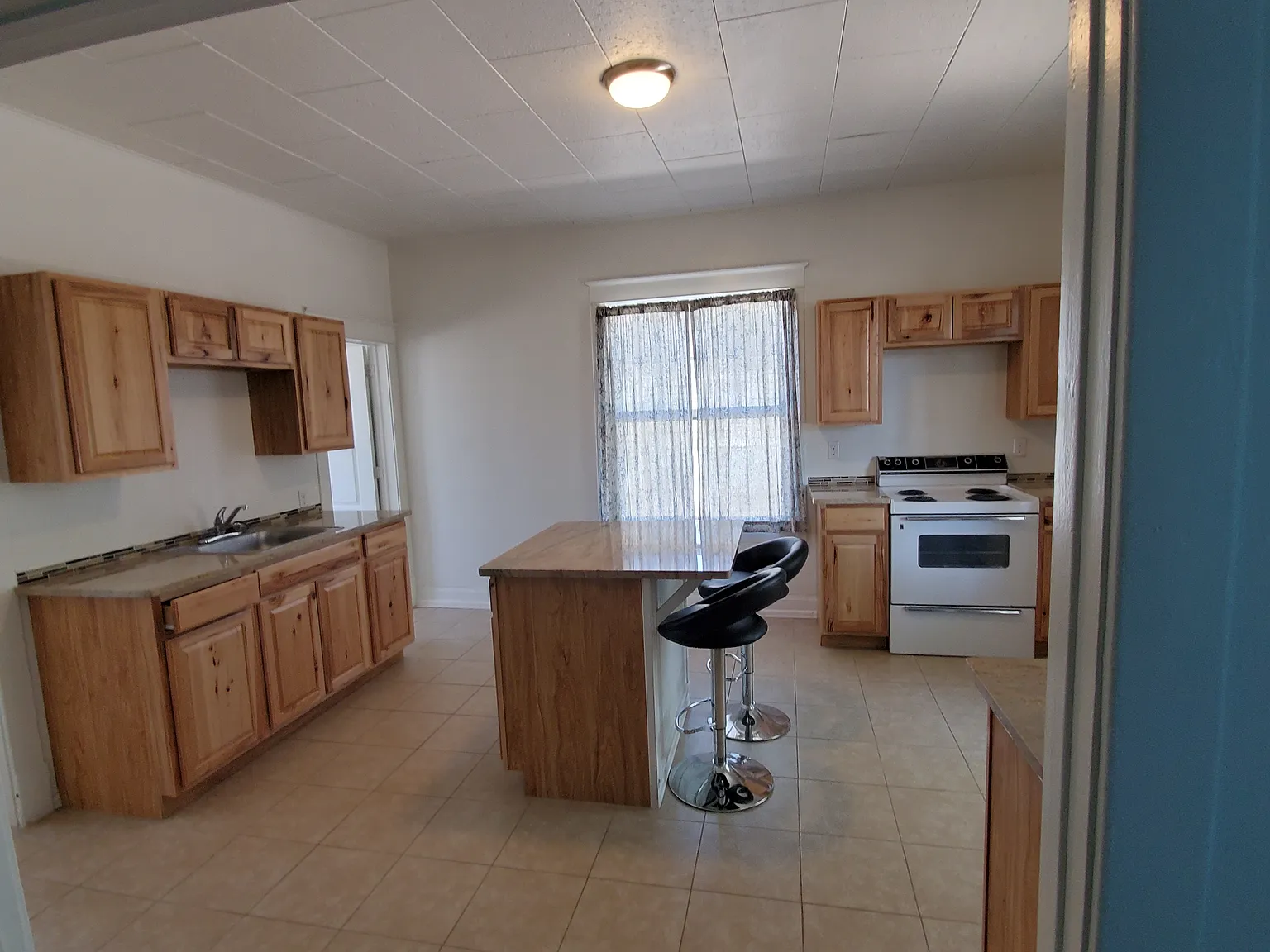 1 bed, 730 sqft, $1,095 — Photo 2