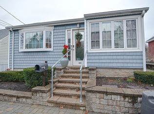 109 Bow St, Lexington, MA 02420
