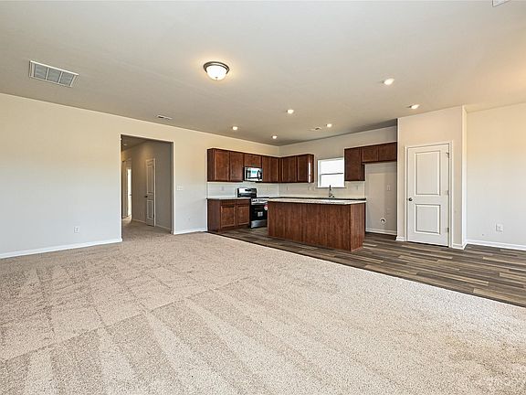 Open Concept Family Room, Kitchen Dining Area