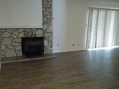 2nd image of 974 Woodland Ave
