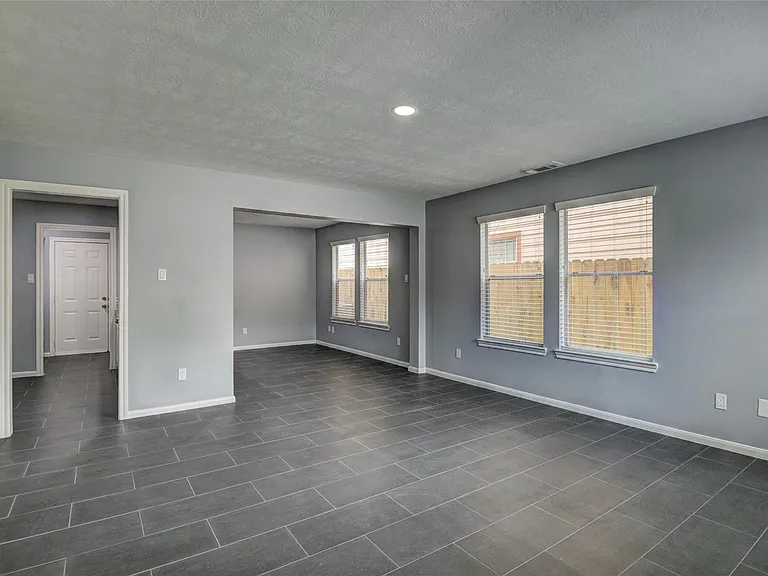 1214 Cleveland St — Photo 4