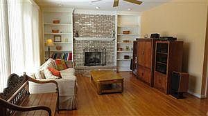 4th image of 7638 Walnut Creek Ct