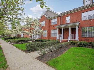 21 Park Sq #21, Metuchen, NJ 08840
