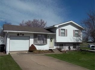 102 N Roosevelt St, Garnavillo, IA 52049
