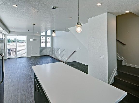 5th image of 1141 W Mississippi Ave