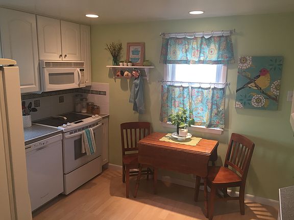 2nd image of 101 Twyla Pl