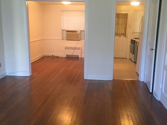 4th image of 710 Cornell St #2