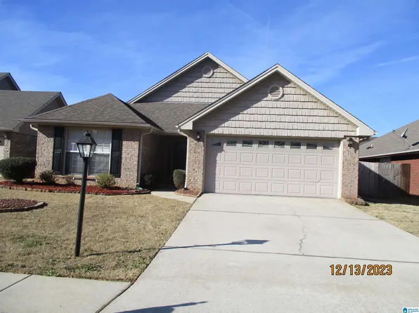 1072 Lexington Dr, Moody, AL 35004