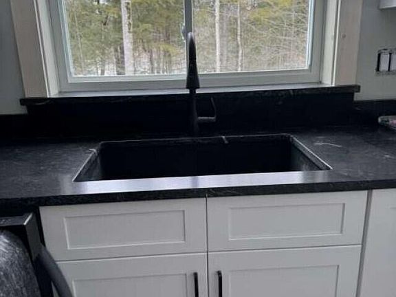 5th image of 435 Hancock Pond Road