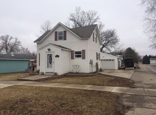 112 10th St SE, Watertown, SD 57201