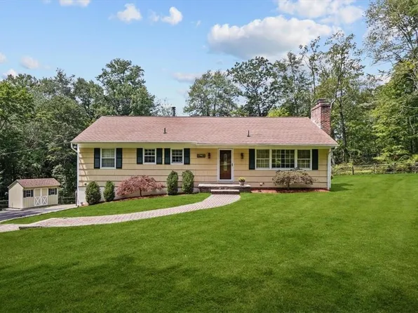 17 Lakeview Road, North Salem, NY 10560