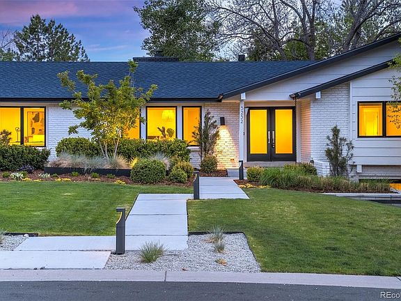 2nd image of 5252 Nassau Circle E