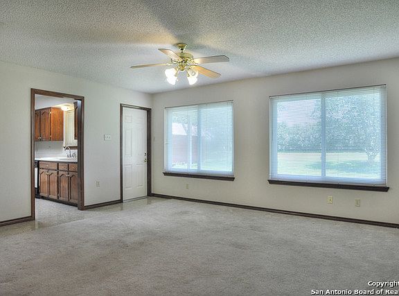 5th image of 152 Tanglewood Dr