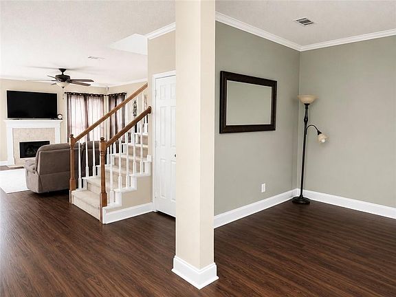 5th image of 1126 Rebecca Reid Dr