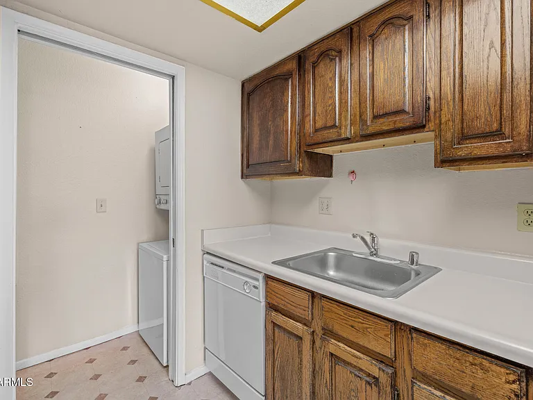 1402 E Guadalupe Rd #215 — Photo 7