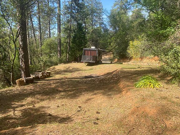 3rd image of 10075 Grub Creek Dr