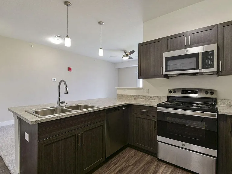 Chase Creek Apartment Homes — Photo 75