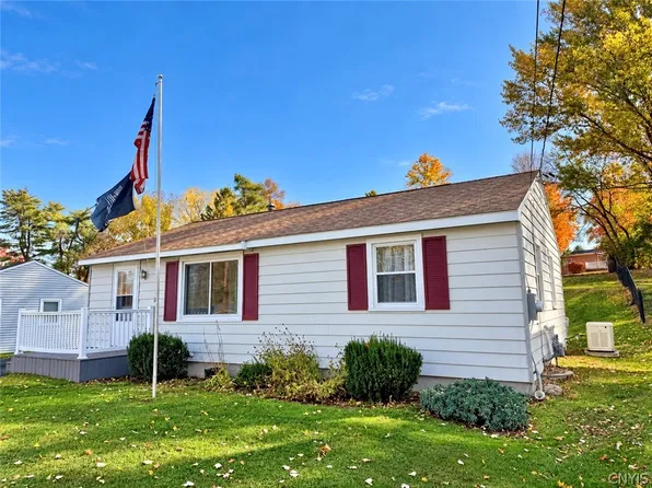 223 Hills St, Chittenango, NY 13037