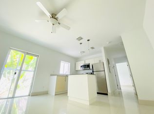 6889 Bay Dr #102, Miami Beach, FL 33141