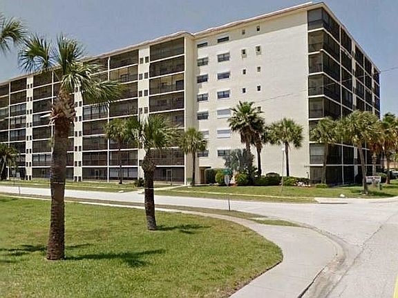 2nd image of 520 Palm Springs Blvd APT 502