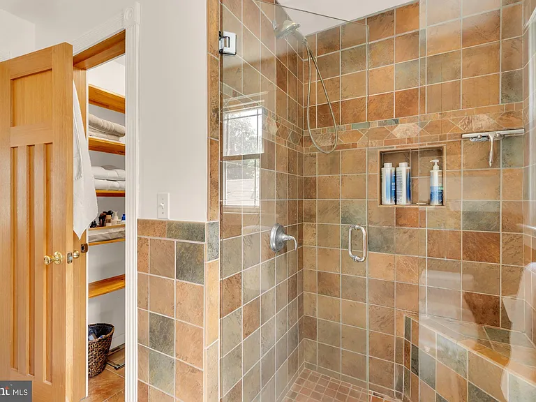 821 Elder St NW — Photo 18