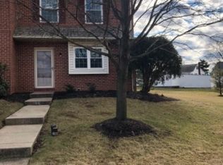605 Village Green Dr, Gilbertsville, PA 19525