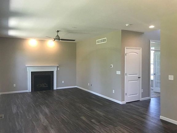4th image of 6172 Royal Garden Ct