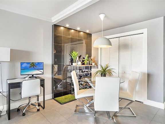5th image of 400 Kings Point Drive #1229