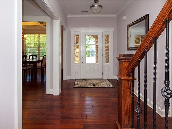 4th image of 40 Silver Maple Dr