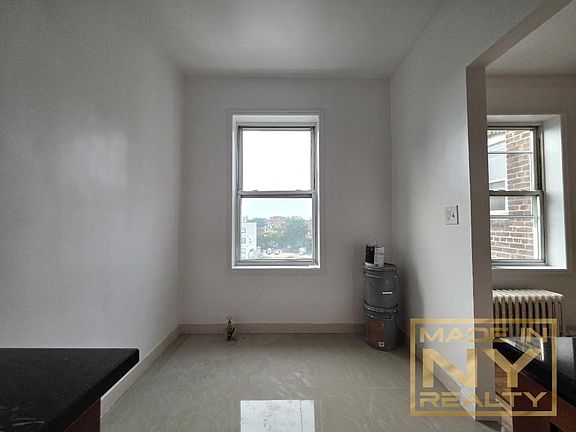 3rd image of 36-20 Parsons Blvd #6C
