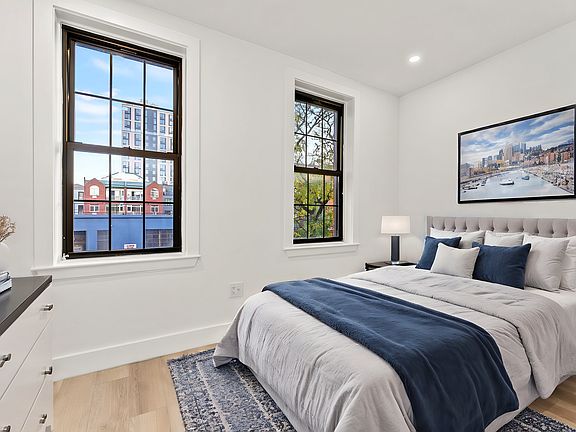 3rd image of 169 Montrose Ave #3R