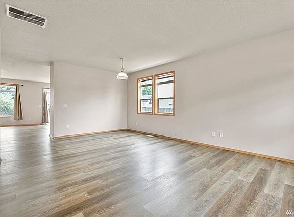 4th image of 1836 Schneiter Dr