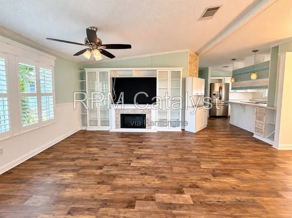 116 Dolphin Dr S, Oldsmar, FL 34677