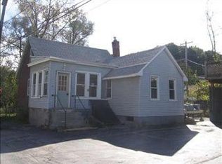 8 Willow St, Rensselaer, NY 12144