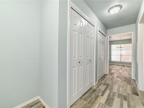5th image of 1910 N Moulton Ct