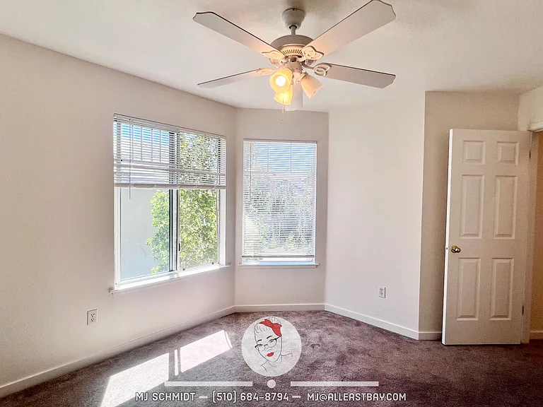 303 Sutton Cir — Photo 13