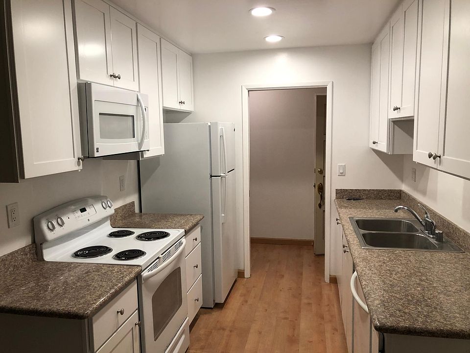 1st image of 835 Bing Dr APT 33