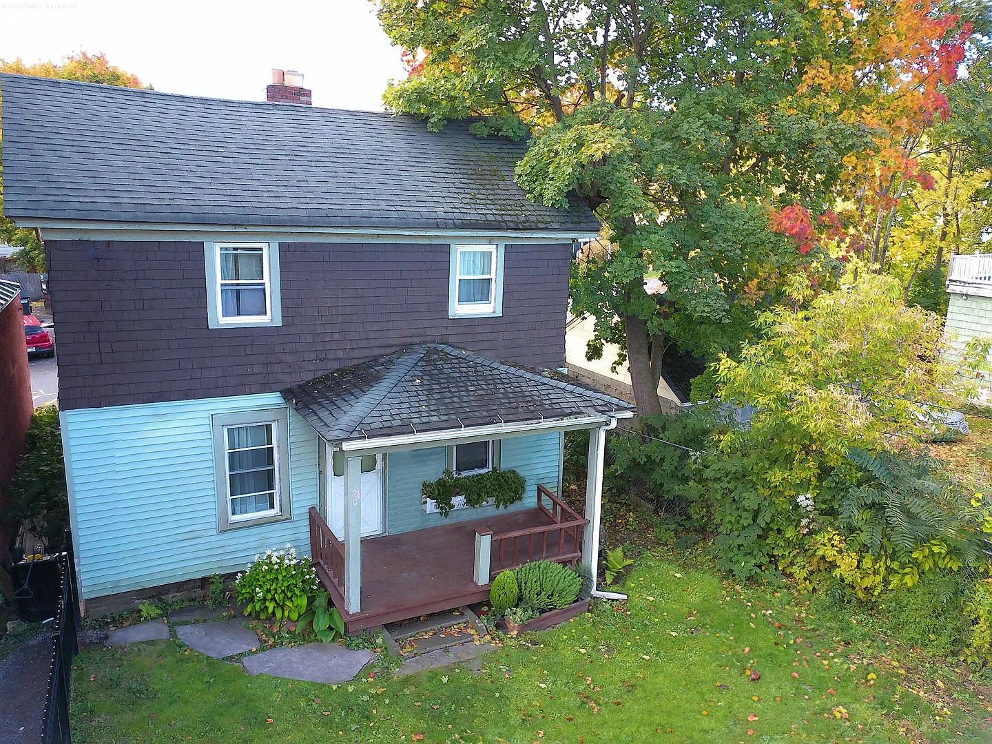 120.5 Dell St - Available 6/1/27 - House For Rent Near Shops And Eateries — Photo 2