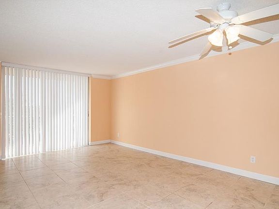 4th image of 2700 Coconut Bay Ln #431