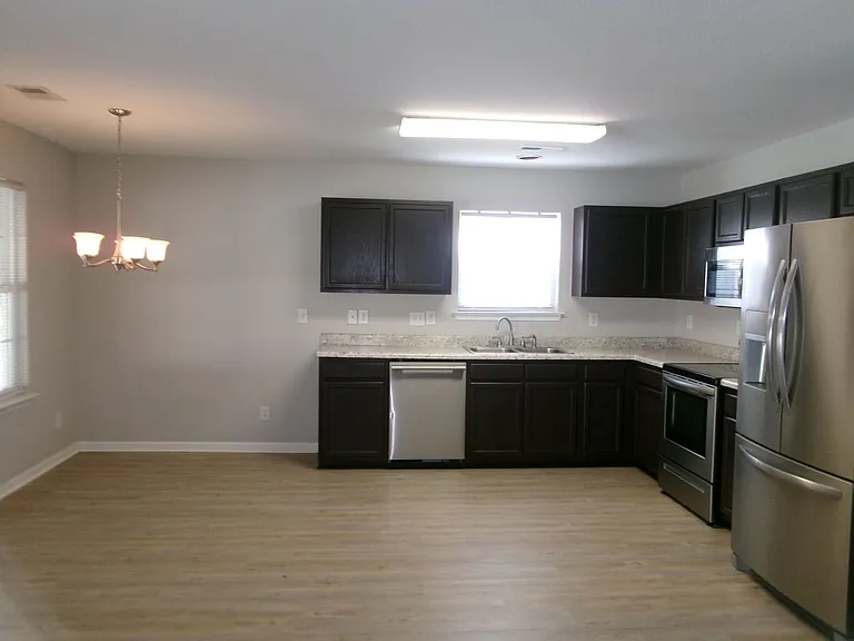 212 McKendree Ln — Photo 5