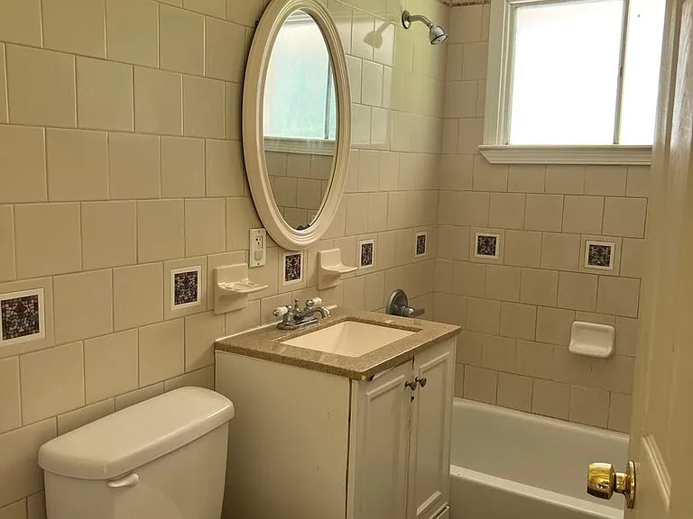 5747 Pauline Dr — Photo 8
