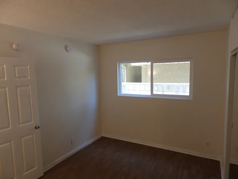 11930 Louise Ave #6 — Photo 11