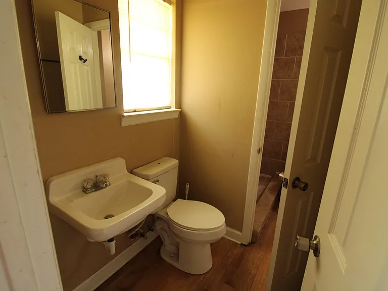 4851 Malabar Dr — Photo 9