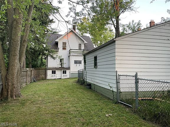 5th image of 16029 Friend Ave