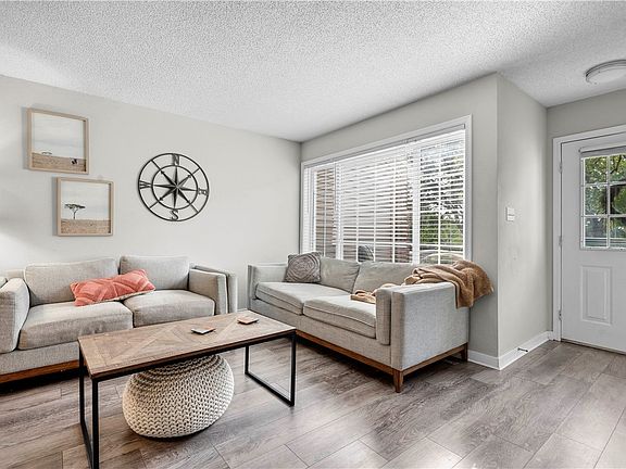 3rd image of 1015 68th St Unit 2
