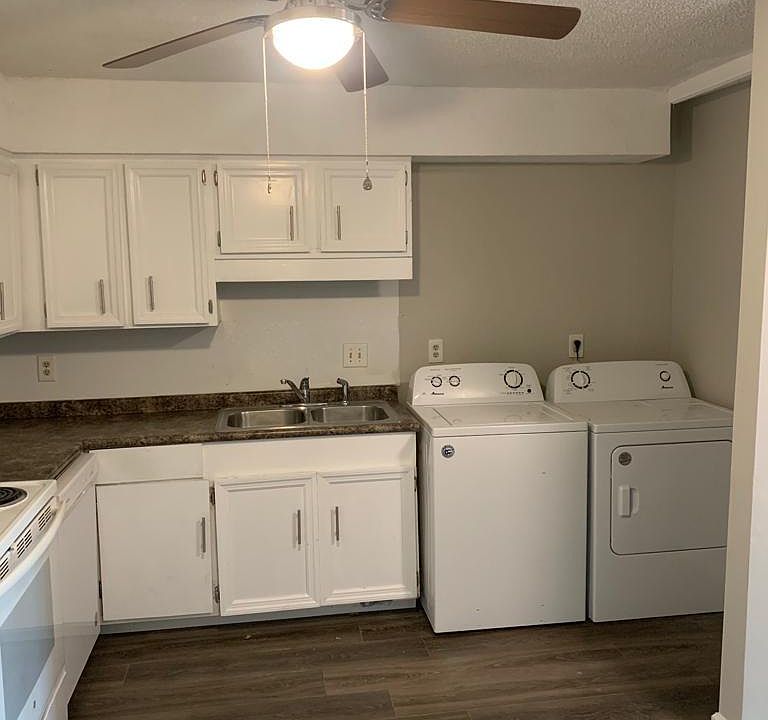 1st image of 1044A Harold Dr