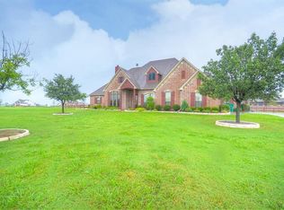 2105 Twin Creeks Cir, Pilot Point, TX 76258