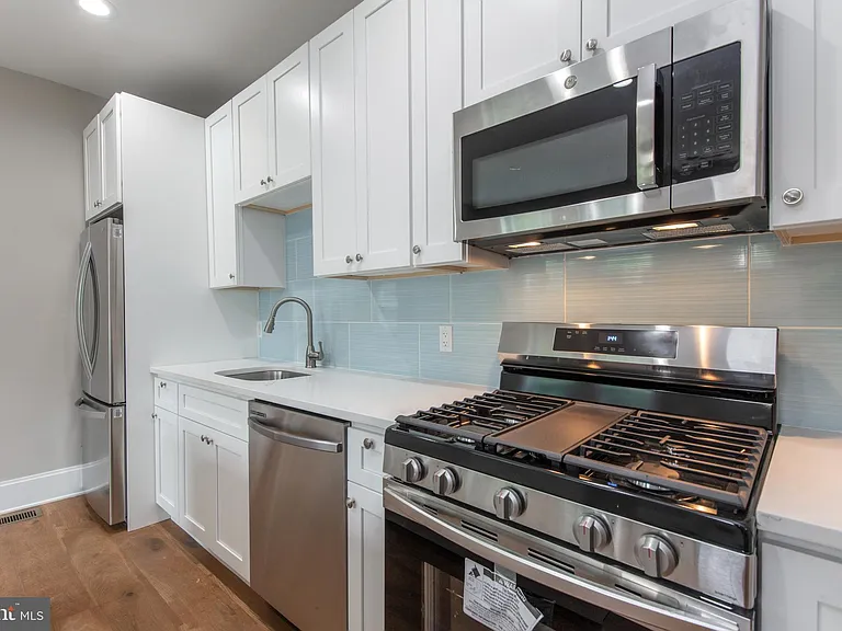 200 Maple St #1 — Photo 7